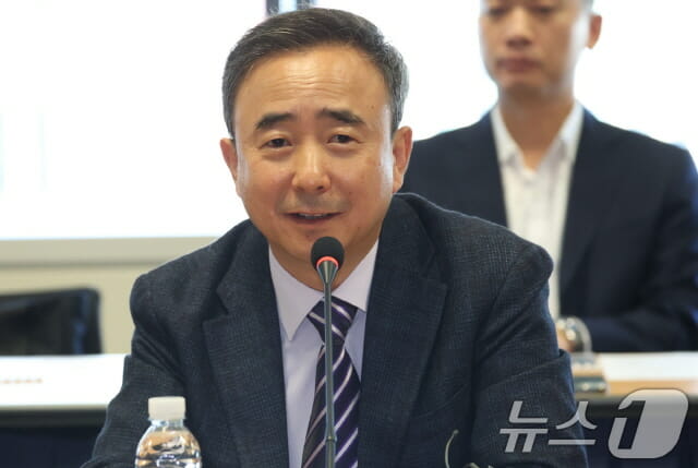 AI시대 IT개발자·방송작가 일자리는 살아남을까