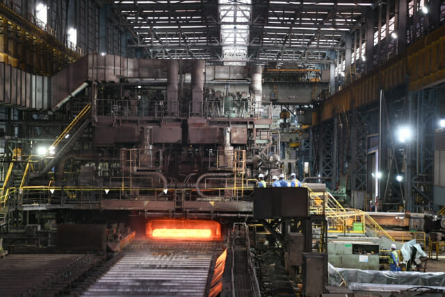 포스코홀딩스, 내년 철강 ‘보합’ 전망…”수익성 점진 회복”