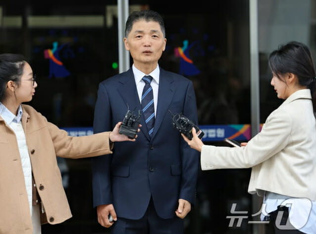 사법리스크 벗은 카카오…AI·스테이블코인 ‘골든타임’ 잡는다