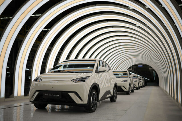 中, ‘전기차·배터리’ 수출 쾌속 질주…태양광 패널 실적 하락 상쇄