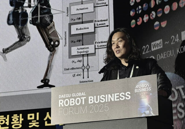 “데이터 쌓이는 공장, 韓 로봇 혁명 출발점”