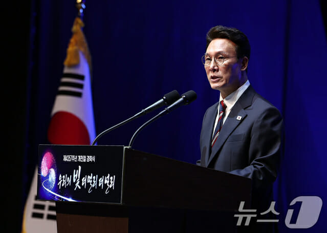 김민석 총리 “말할 수 없이 비통”…행안부 공무원 비극에 정치권 애도
