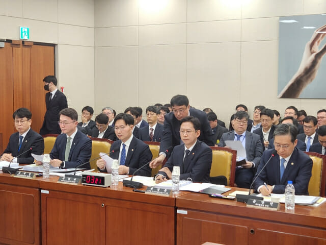 19금 챗GPT…배경훈 “성평등가족부와 논의하겠다”