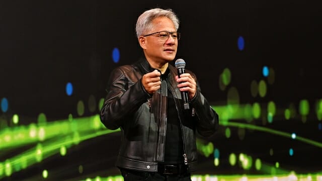 젠슨 황 “오픈AI-AMD 협력은 독창적이고 영리한 전략”