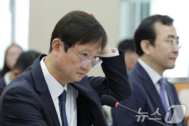 이찬진 “BNK금융 회장 선출 과정 특이한 면 많아…예의주시”