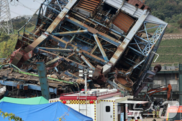 울산 화력발전소 붕괴사고 중수본, 안전한 구조 총력 지원