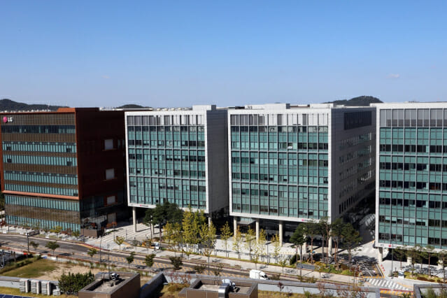 LG이노텍, 카메라모듈에 3400억원 규모 설비투자…애플에 선제 대응