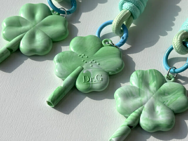 닥터지, 시각장애인 안전 지키는 ‘네잎클로버 호루라기’ 기부