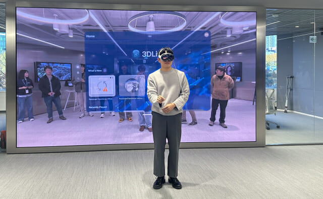 [현장] “애플 비전 프로로 공장 운영”…다쏘시스템,  ‘3D 라이브’ 첫 시연