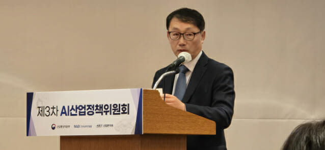 구현모 “왜곡된 지배구조서 KT CEO 심사, 온당치 않다”