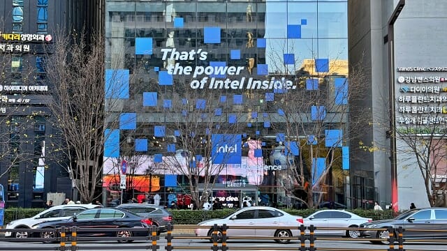 “韓, AI PC 관심도 높고 전환 속도도 빨라”