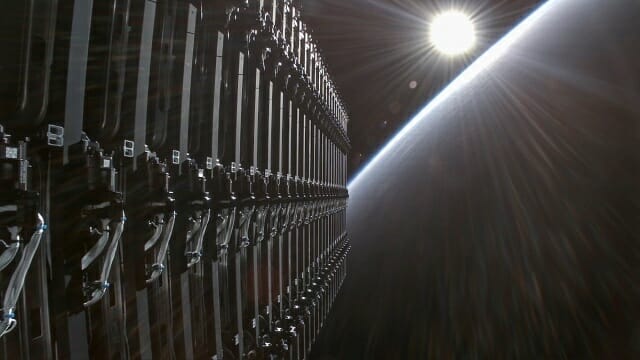 NASA “위성 56만개 되면 우주망원경 사진 96% 손상”