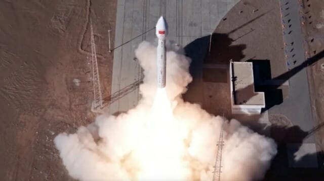 스타링크·중국 위성, 충돌할 뻔…”200m까지 접근” [우주로 간다]