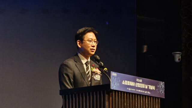 배경훈 부총리 “SW는 AI 대전환의 핵심…민간과 담대한 도약할 것”