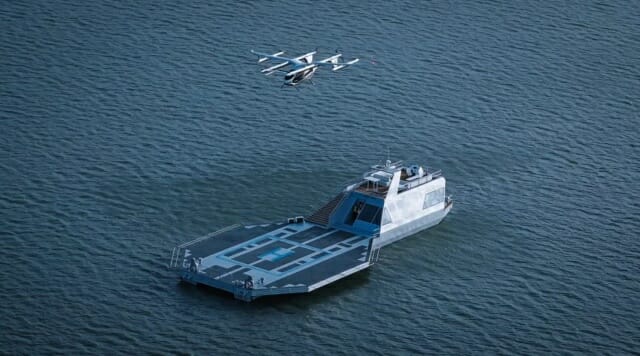 中, 바다에 ‘수직 이착륙장’ 구축…태양광으로 작동