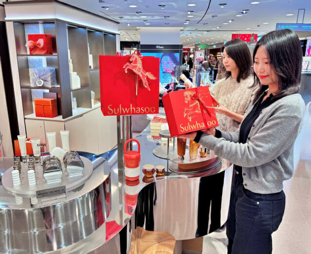 백화점 3사, 병오년 새해 맞아 대규모 정기 세일 돌입