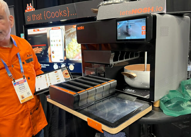 120가지 요리 ‘뚝딱’…조리로봇 ‘노시’ CES 언베일드 등장