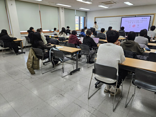 [현장] AI 신뢰성, 이제 자격증 시대…국내 첫 민간 전문가 시험장 가보니