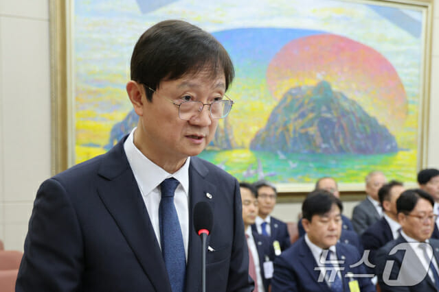 이찬진 “금융지주 회장 6년하면 골동품된다”