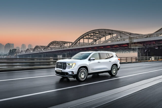 고객 편의 위해 40억 쏟았다…GMC 아카디아에 ‘티맵 오토’ 최초 탑재