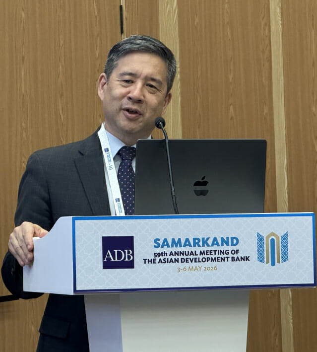 ADB 수석이코노미스트 “중동전쟁 종료에도 고유가 지속…韓 반도체가 하방효과 상쇄”
